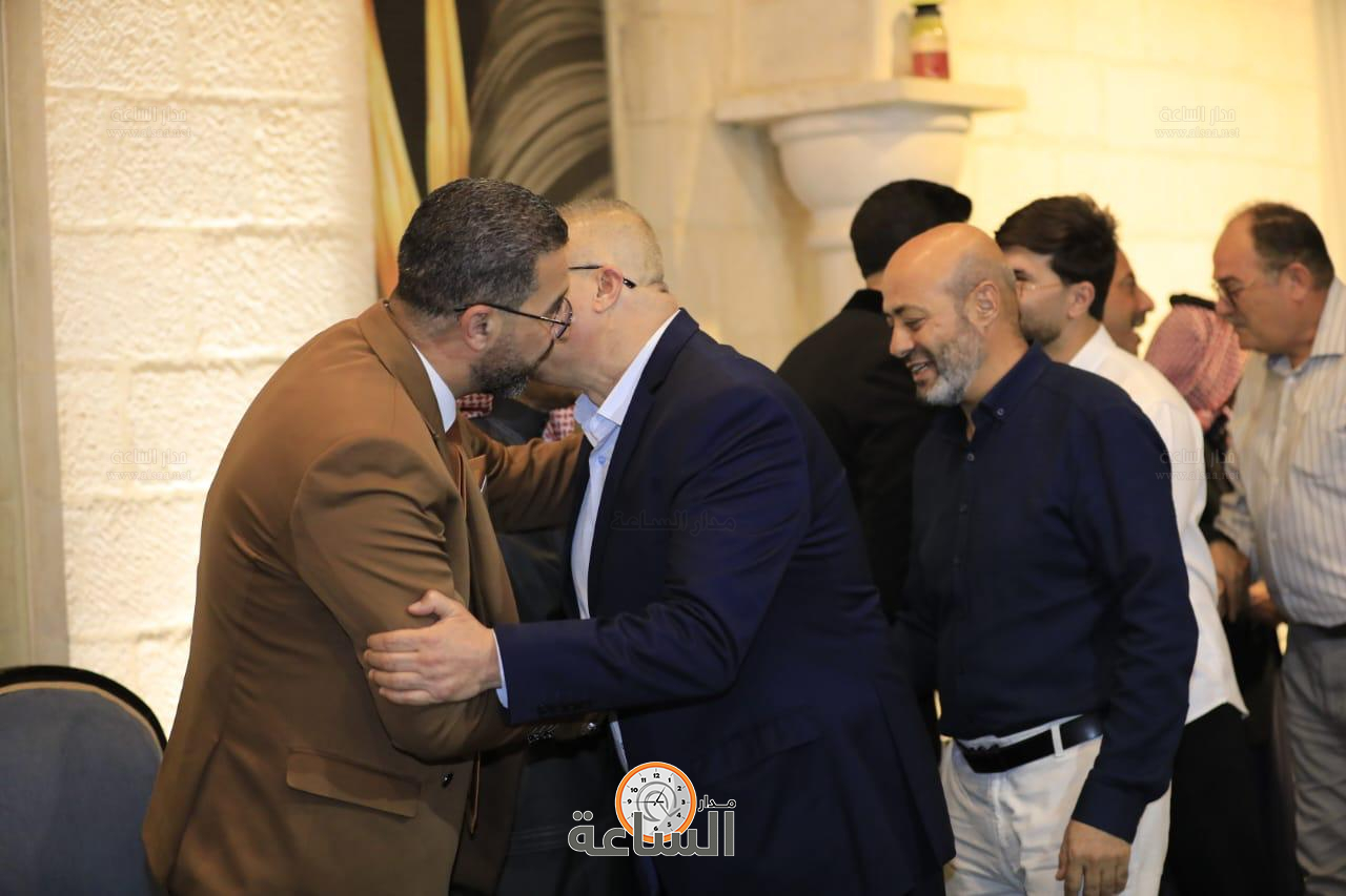 Madar Al-Saa Images 0.7645101434232668