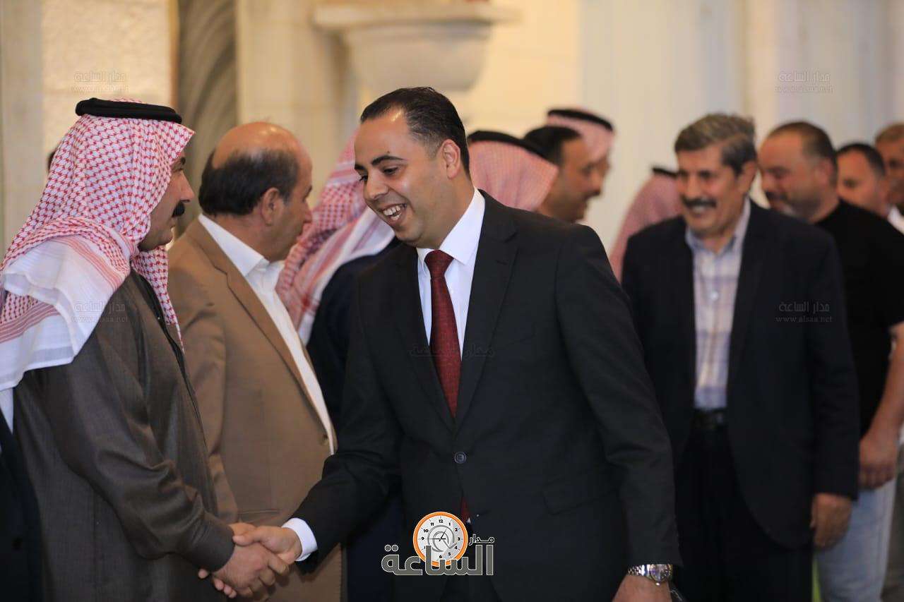 Madar Al-Saa Images 0.43698642485108585