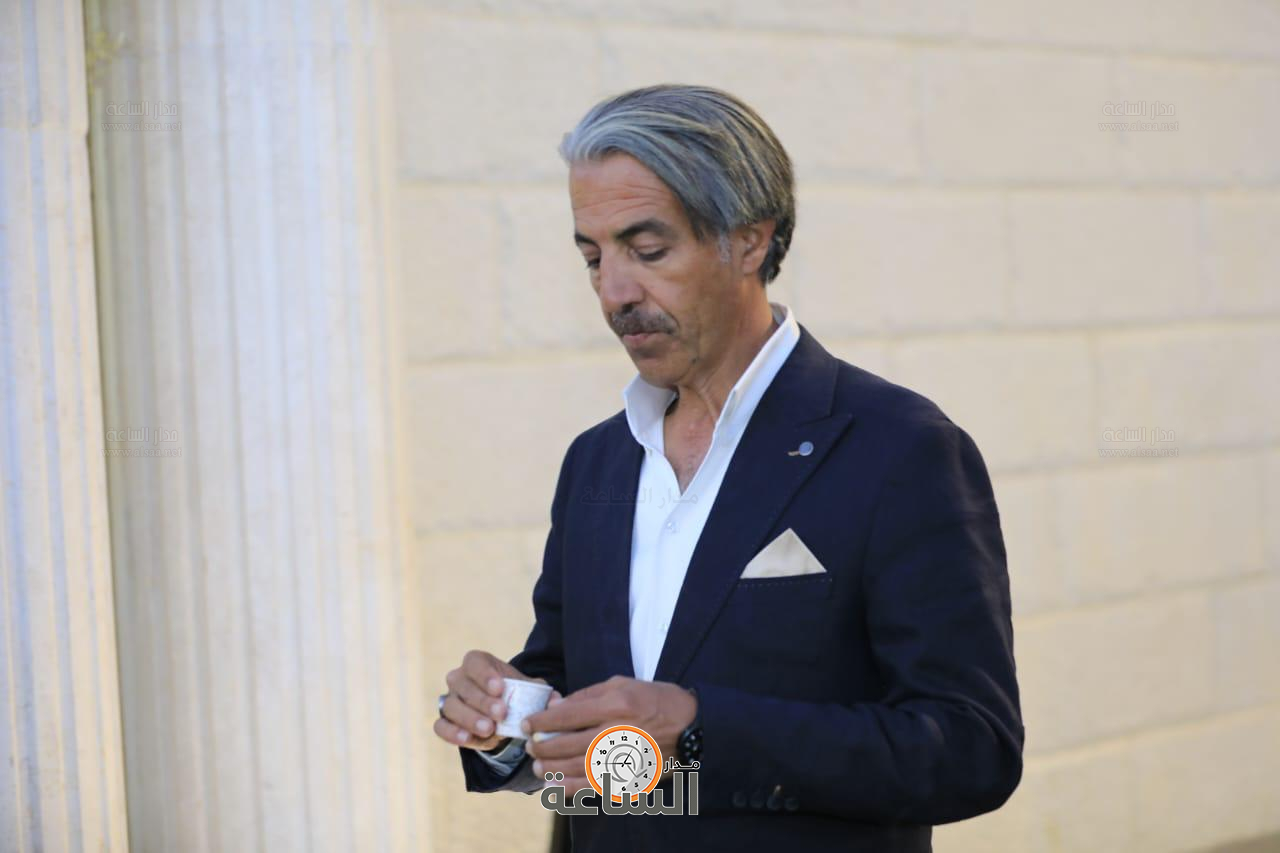 Madar Al-Saa Images 0.8371450693771165