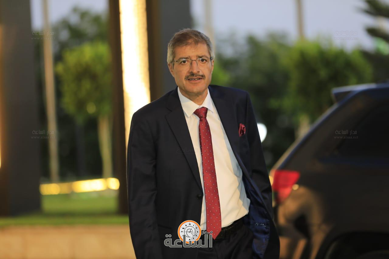 Madar Al-Saa Images 0.9498153544388092