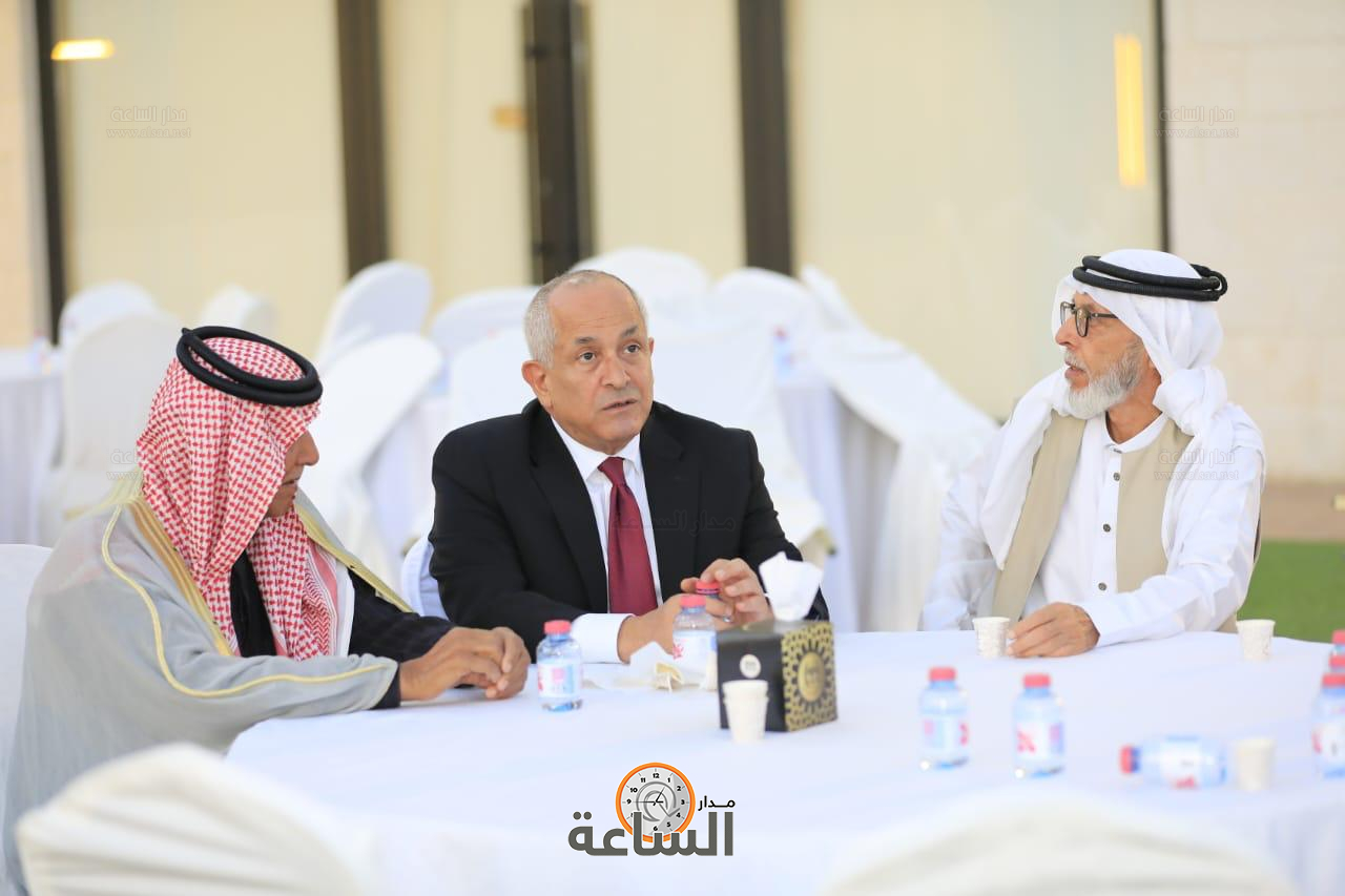 Madar Al-Saa Images 0.5356972228928395