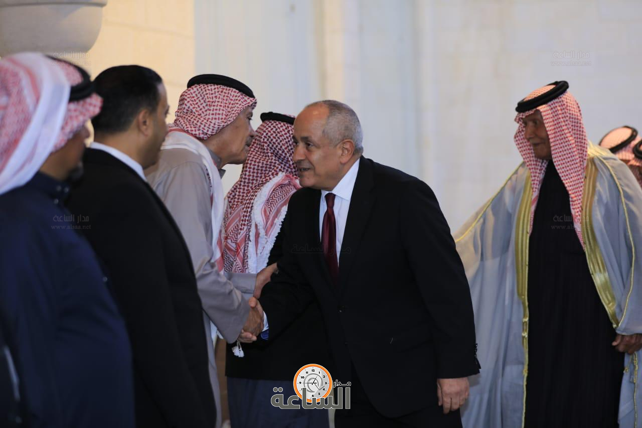 Madar Al-Saa Images 0.4767125428442829