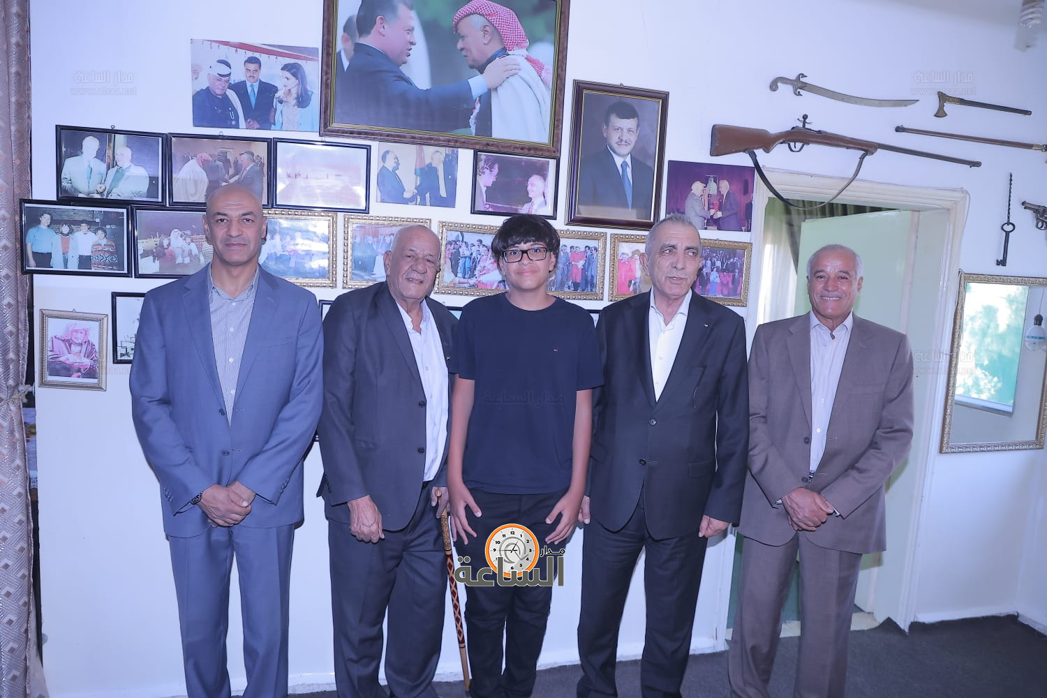 Madar Al-Saa Images 0.033988509719495186