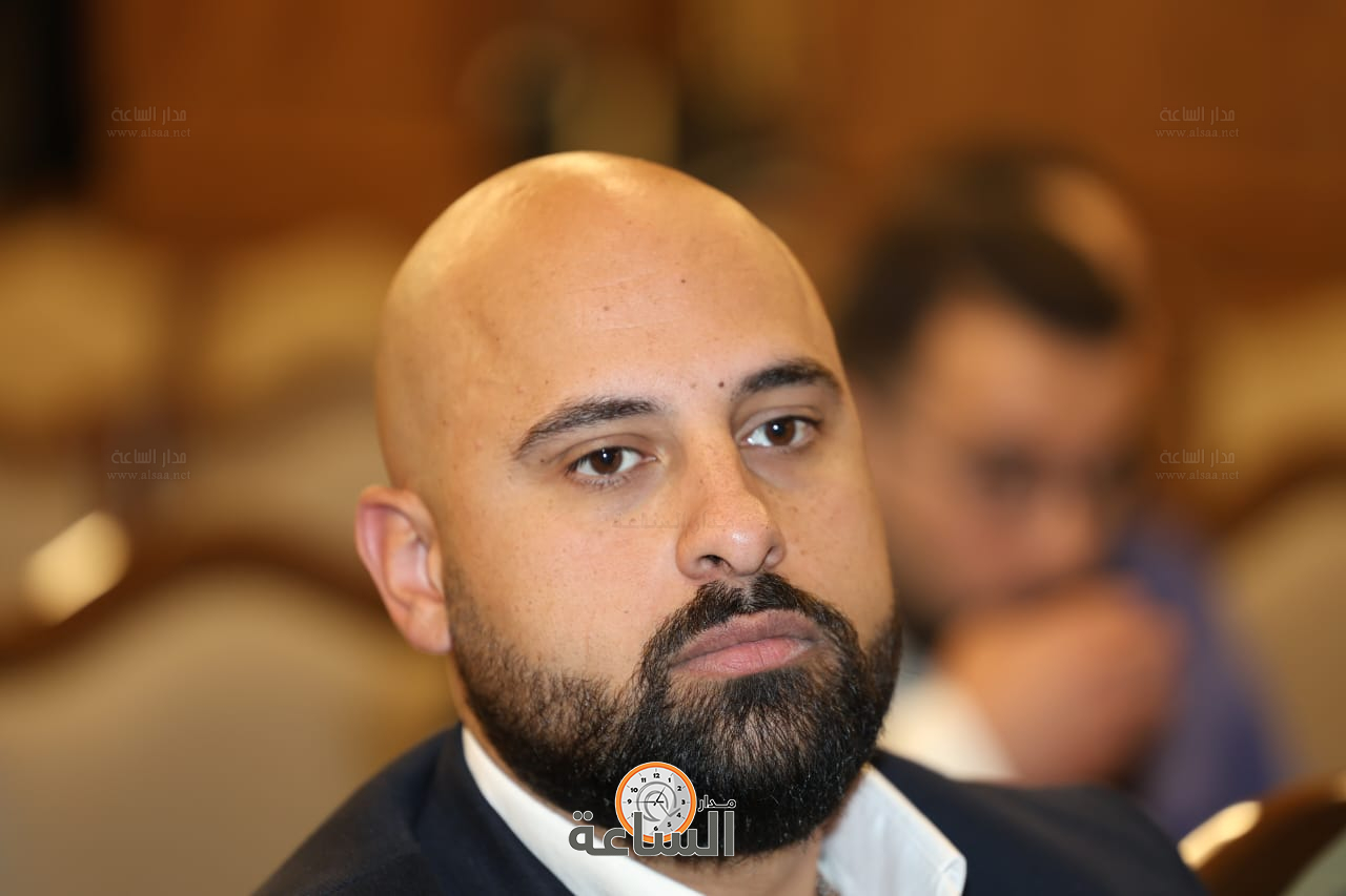 Madar Al-Saa Images 0.49769040984360924