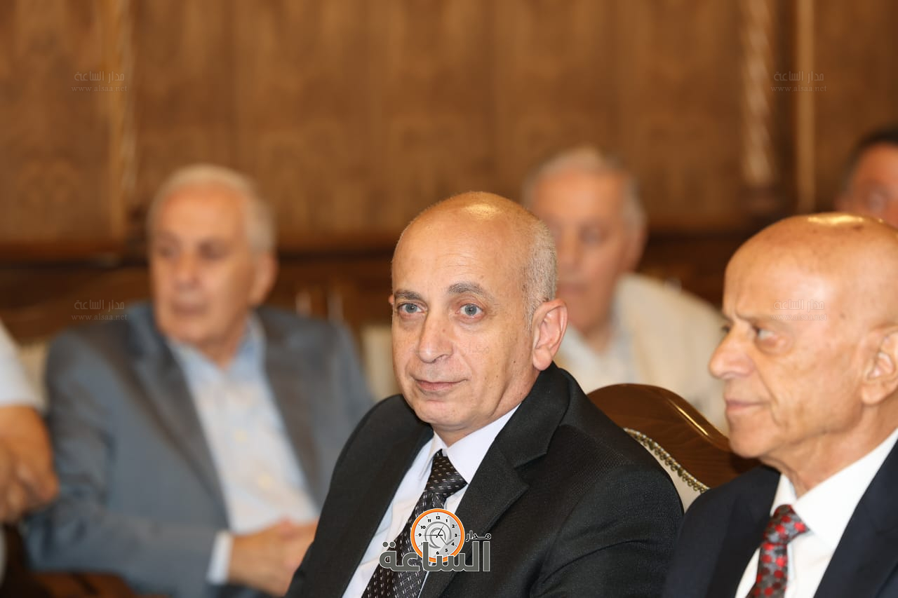 Madar Al-Saa Images 0.03512206537944118