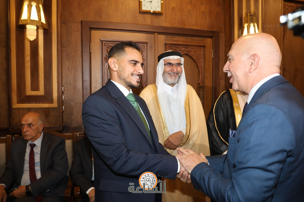 Madar Al-Saa Images 0.429163943991024