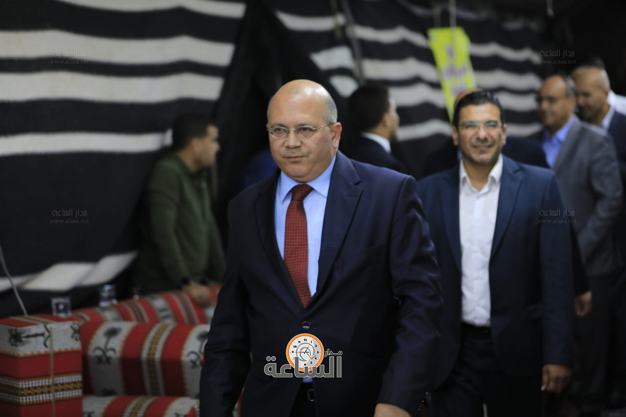 Madar Al-Saa Images 0.2951328646120407