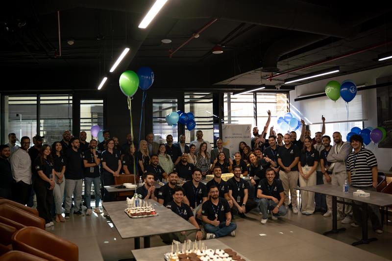 Madar Al-Saa Images 0.4526116281186793