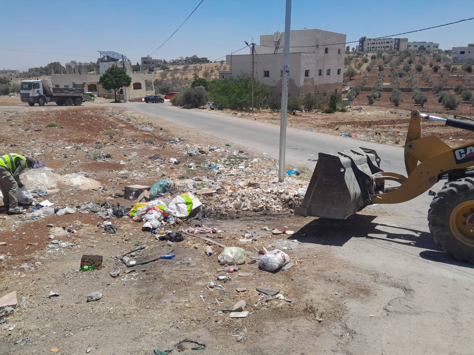 Madar Al-Saa Images 0.1661586314500192