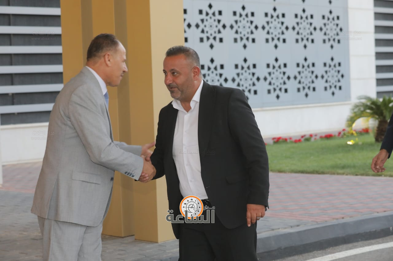 Madar Al-Saa Images 0.7918331007718018