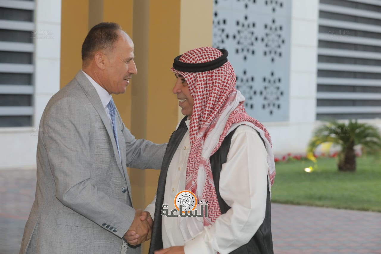 Madar Al-Saa Images 0.307363604177476