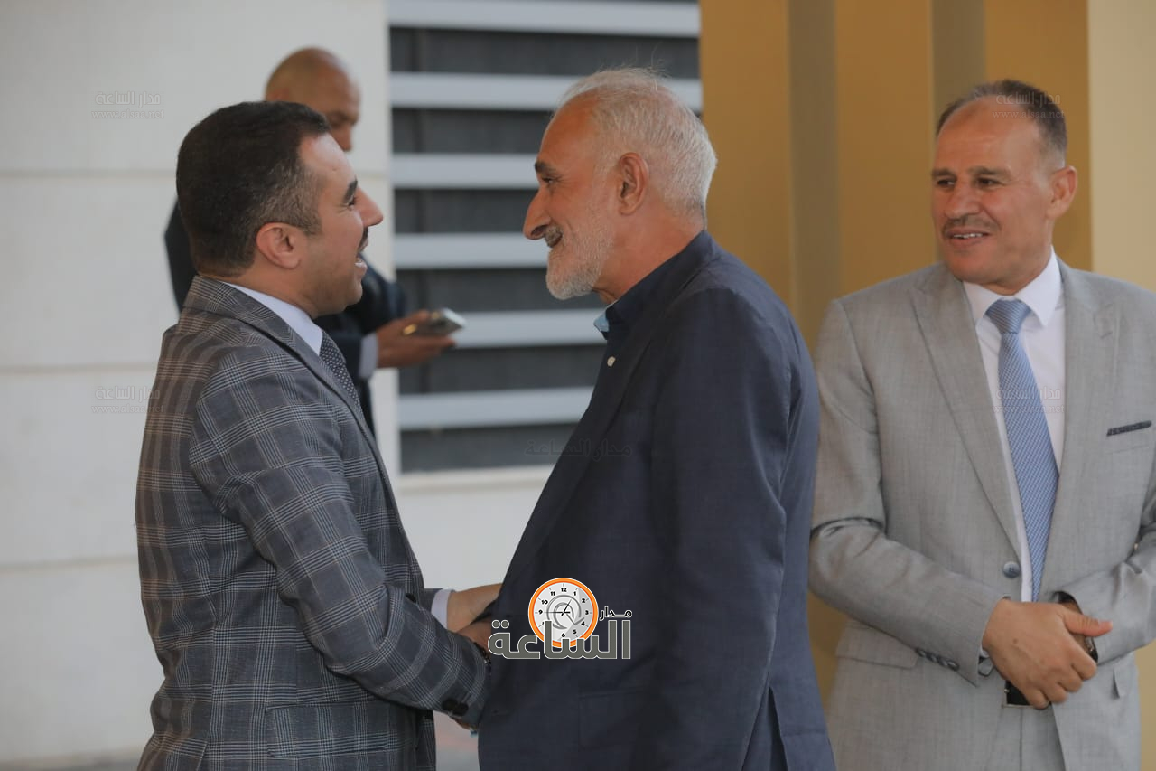 Madar Al-Saa Images 0.2036915652688992