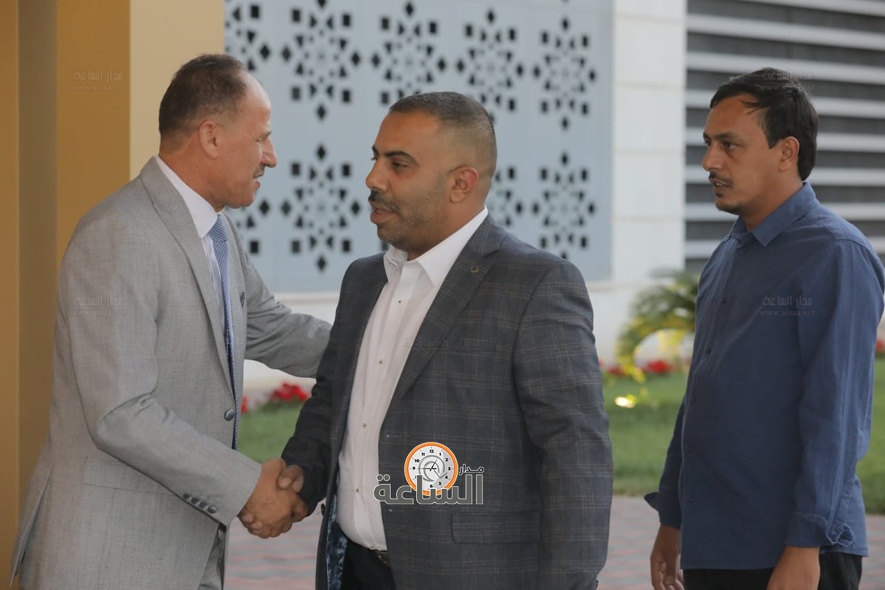 Madar Al-Saa Images 0.9850306362711998