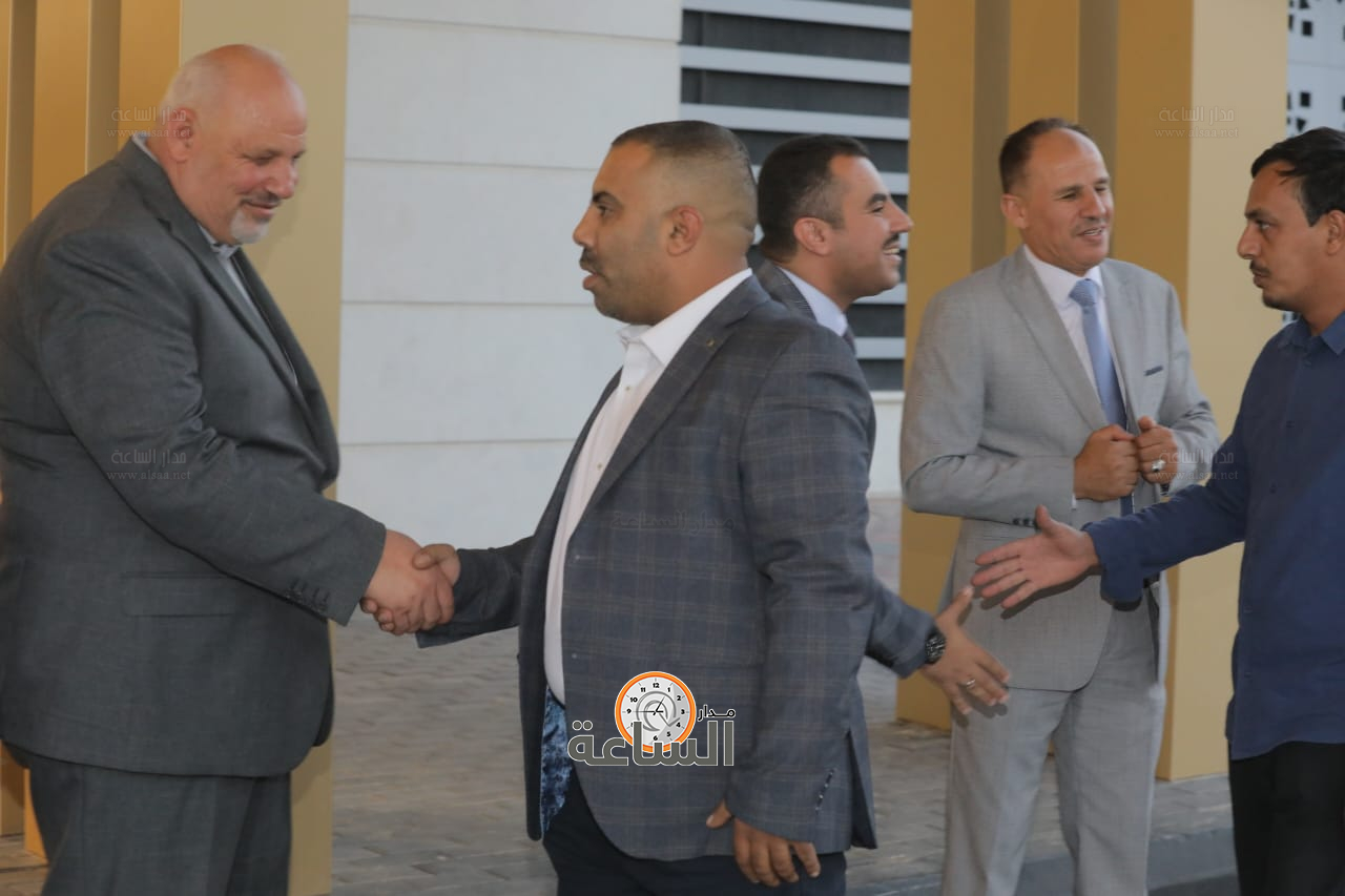 Madar Al-Saa Images 0.946697650500102