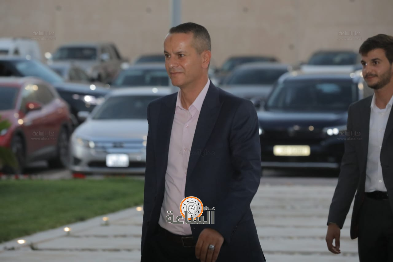 Madar Al-Saa Images 0.5378524016967119