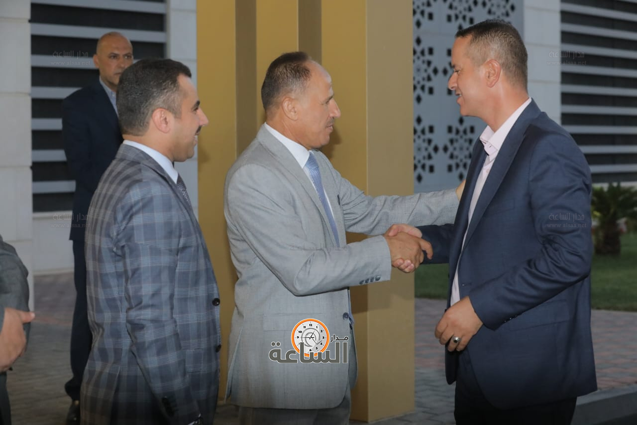 Madar Al-Saa Images 0.6222885367321004