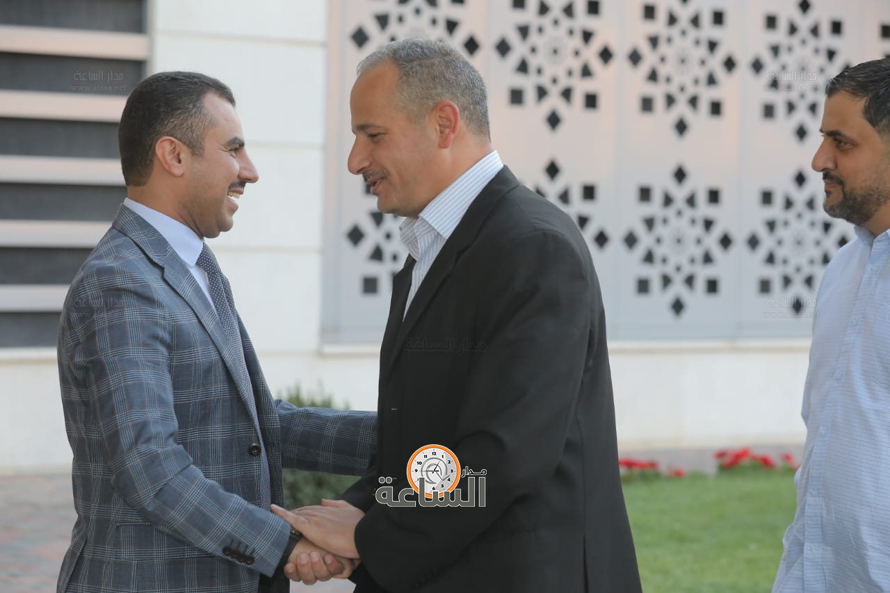 Madar Al-Saa Images 0.15857231371080116