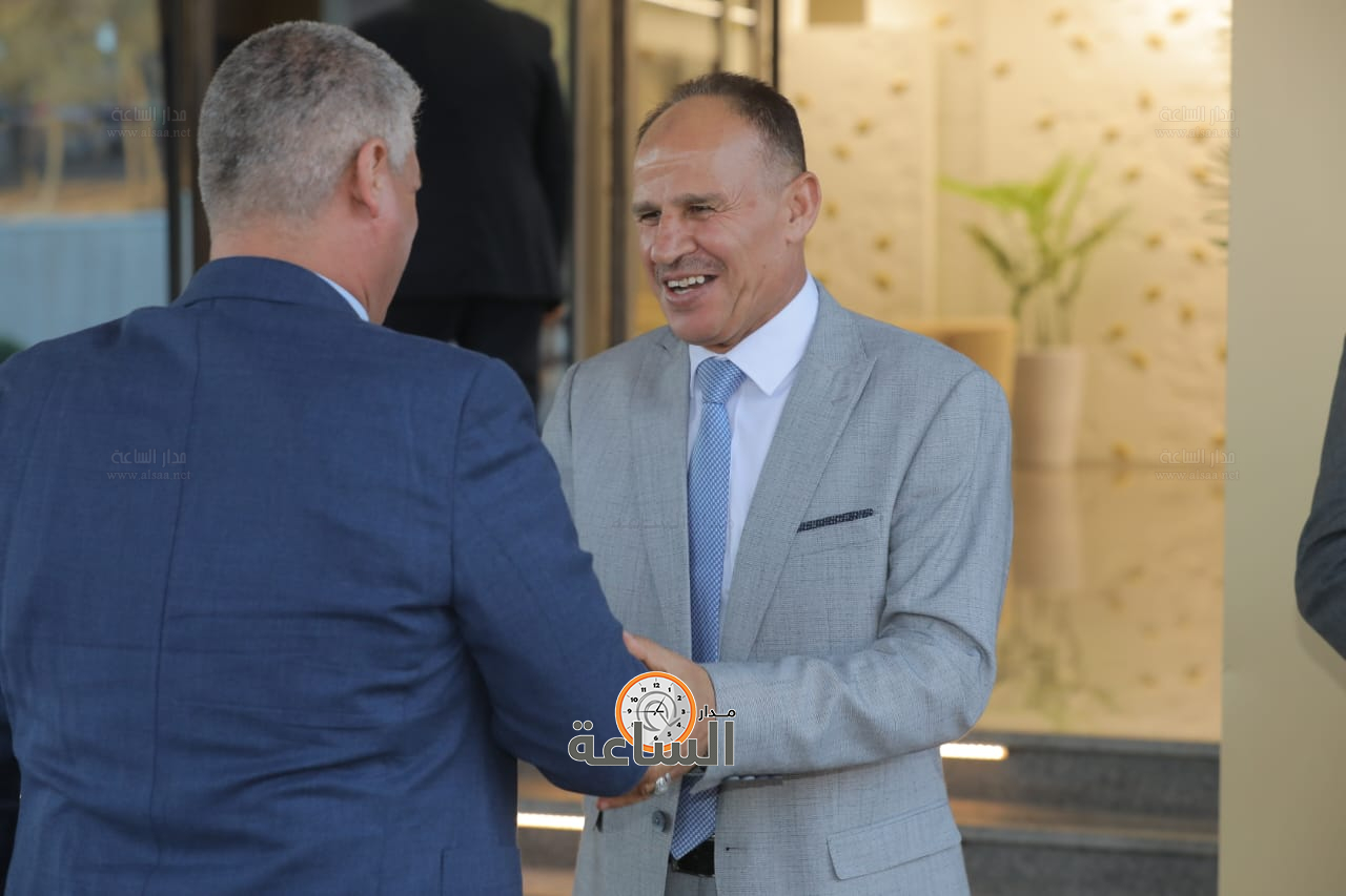 Madar Al-Saa Images 0.492907161090548