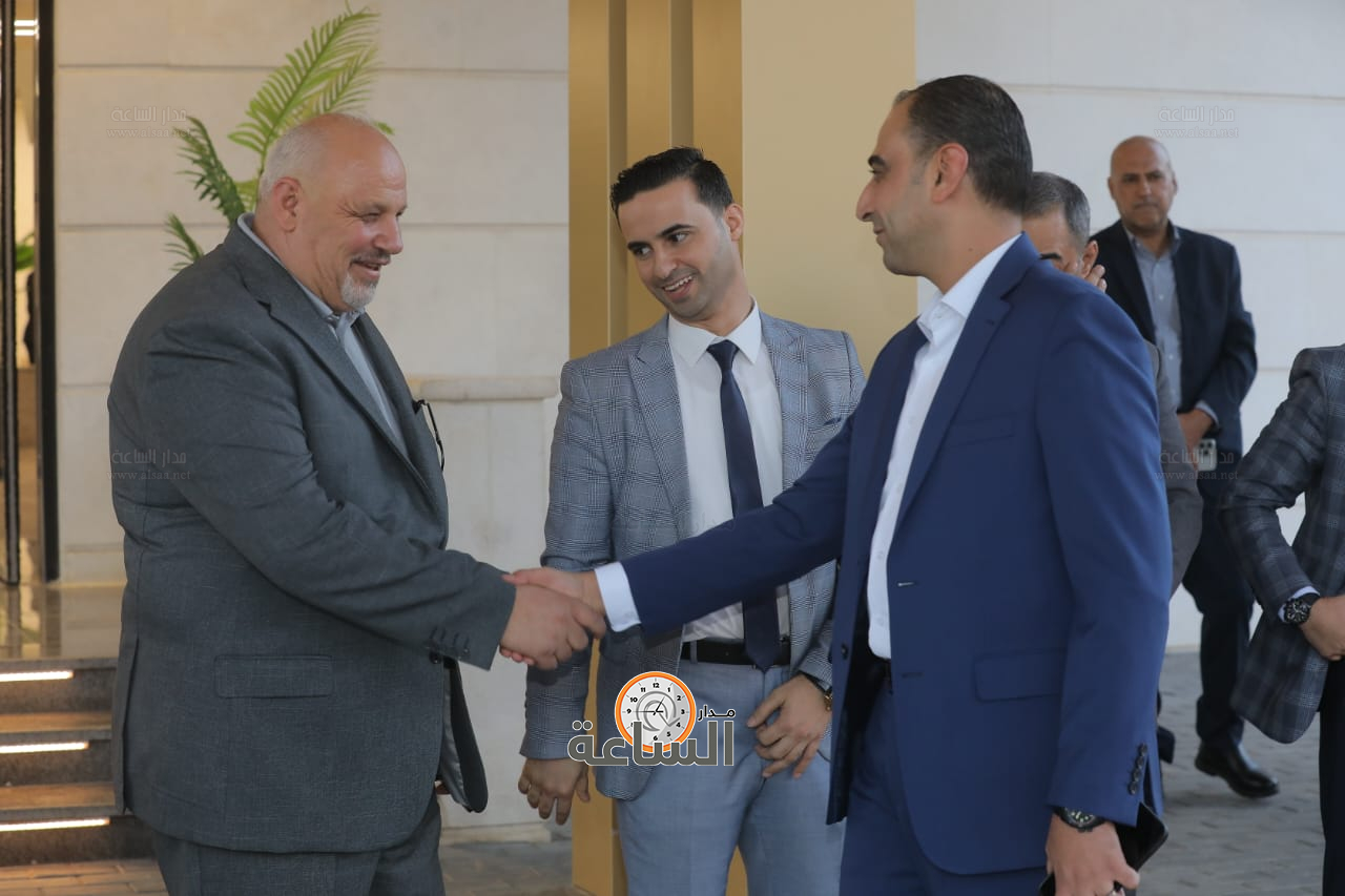 Madar Al-Saa Images 0.5617591841187258