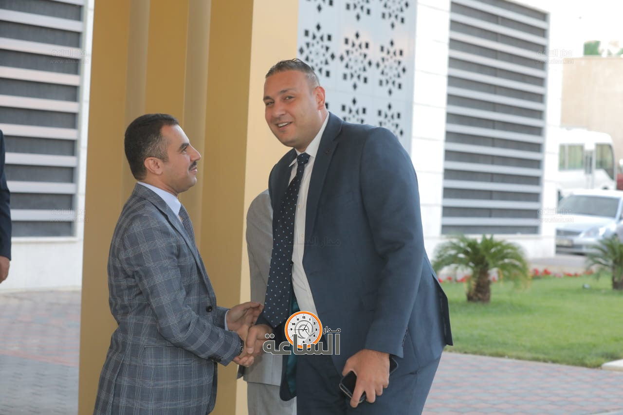 Madar Al-Saa Images 0.04687476290121817