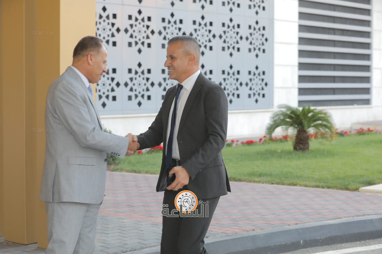 Madar Al-Saa Images 0.3692585516766055