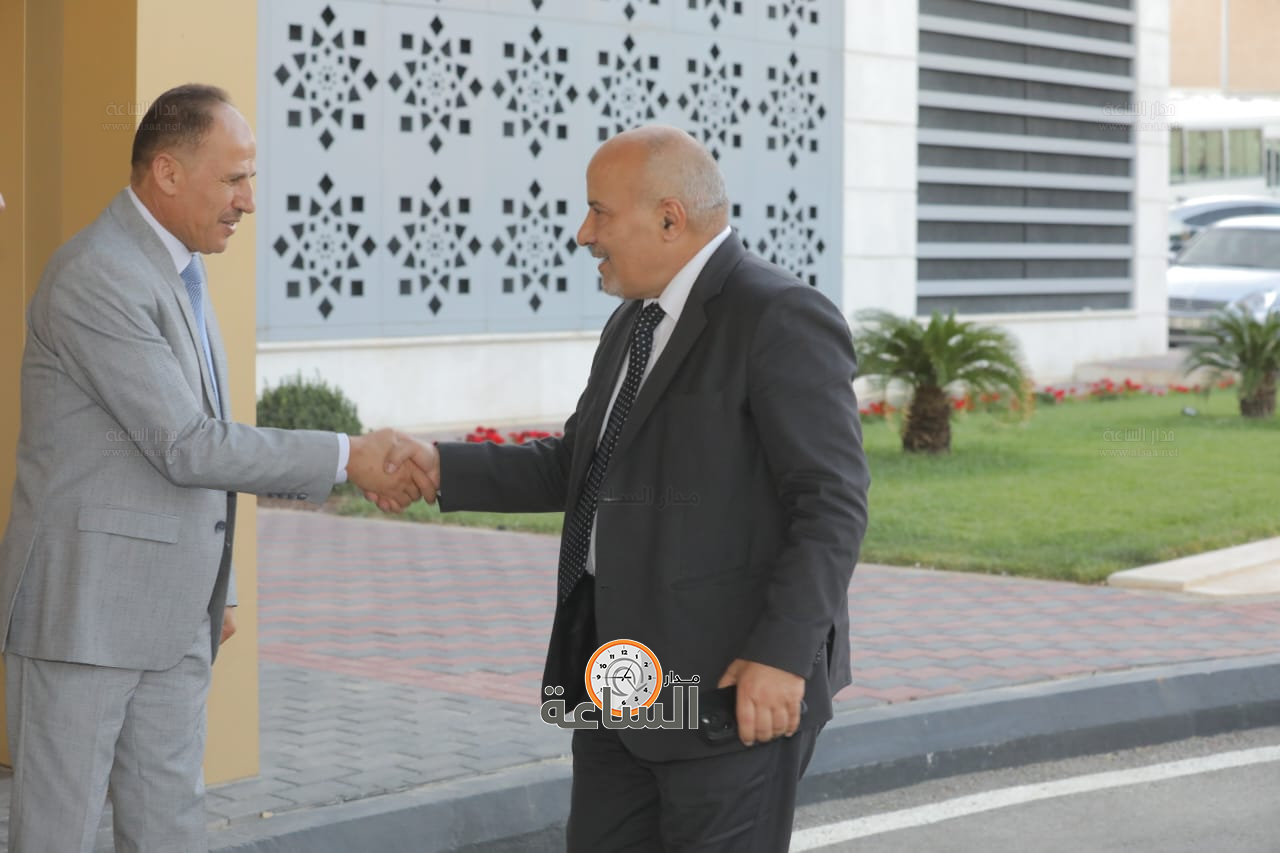 Madar Al-Saa Images 0.6816584393078762