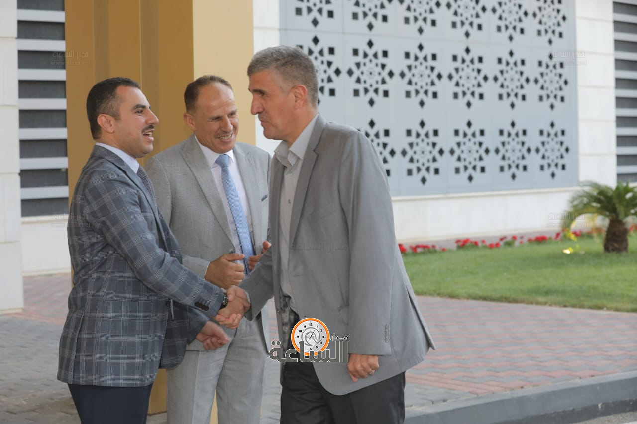 Madar Al-Saa Images 0.43692355044529707