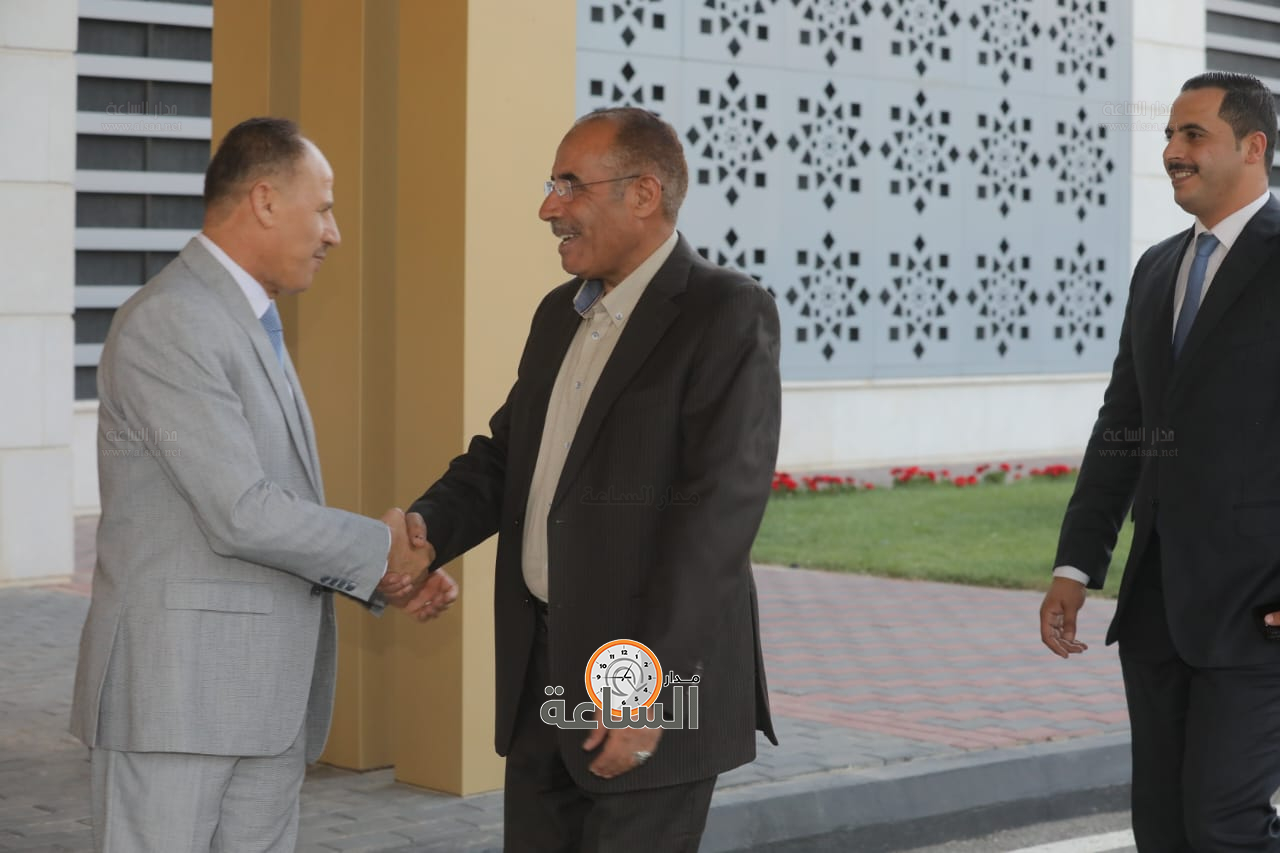 Madar Al-Saa Images 0.035003487048047566