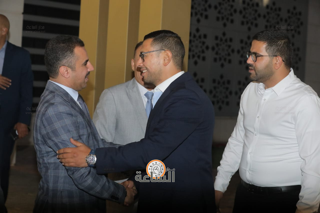 Madar Al-Saa Images 0.4347697318244512