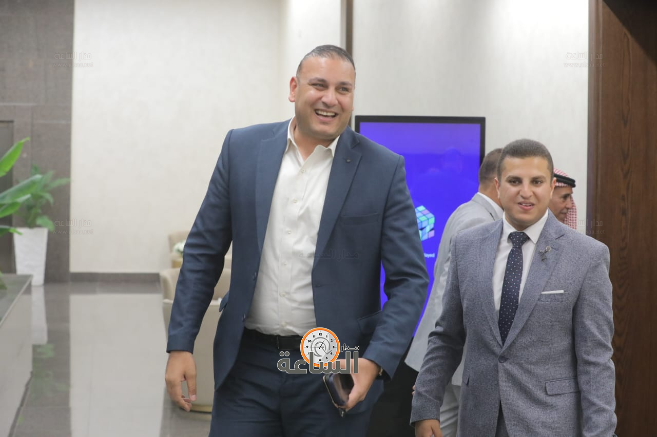 Madar Al-Saa Images 0.383495612864004