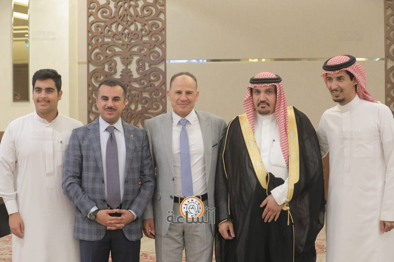 Madar Al-Saa Images 0.9052403178642839