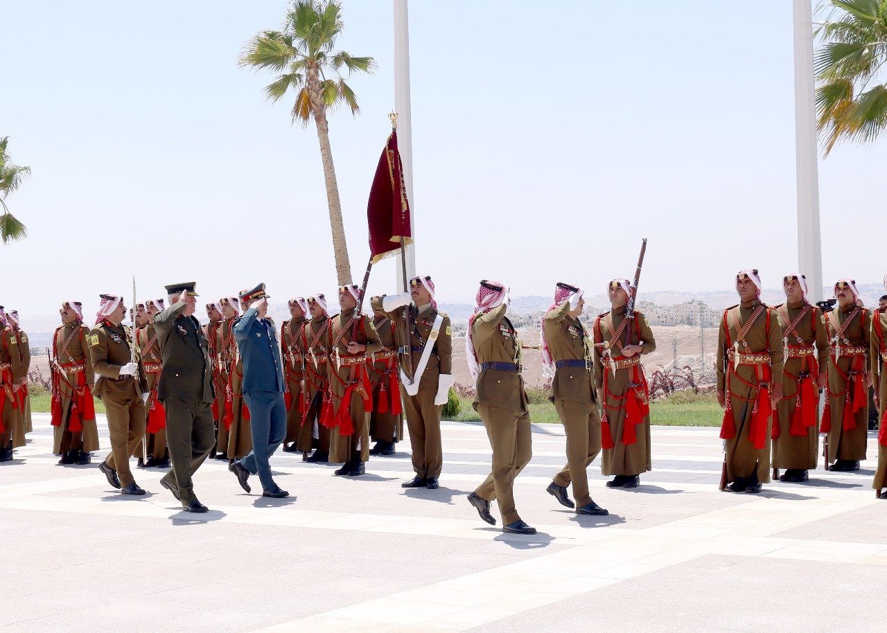 Madar Al-Saa Images 0.1721899384275719