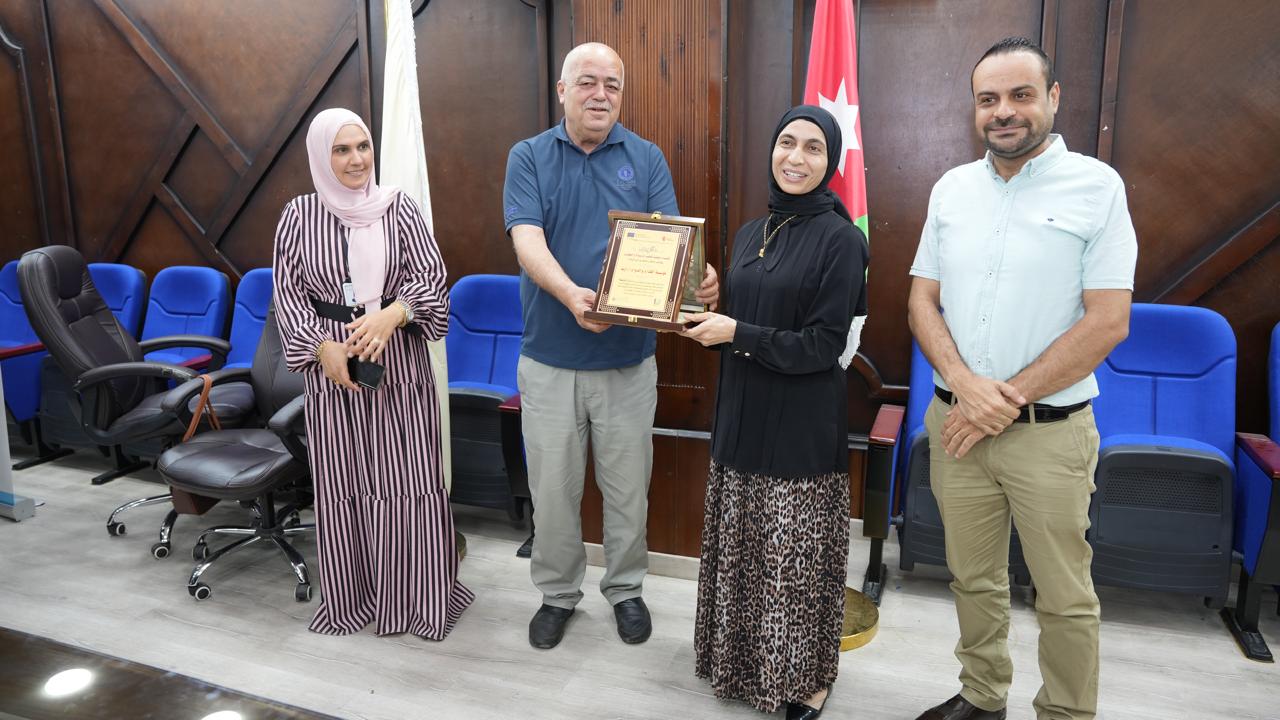 Madar Al-Saa Images 0.23148450377698404