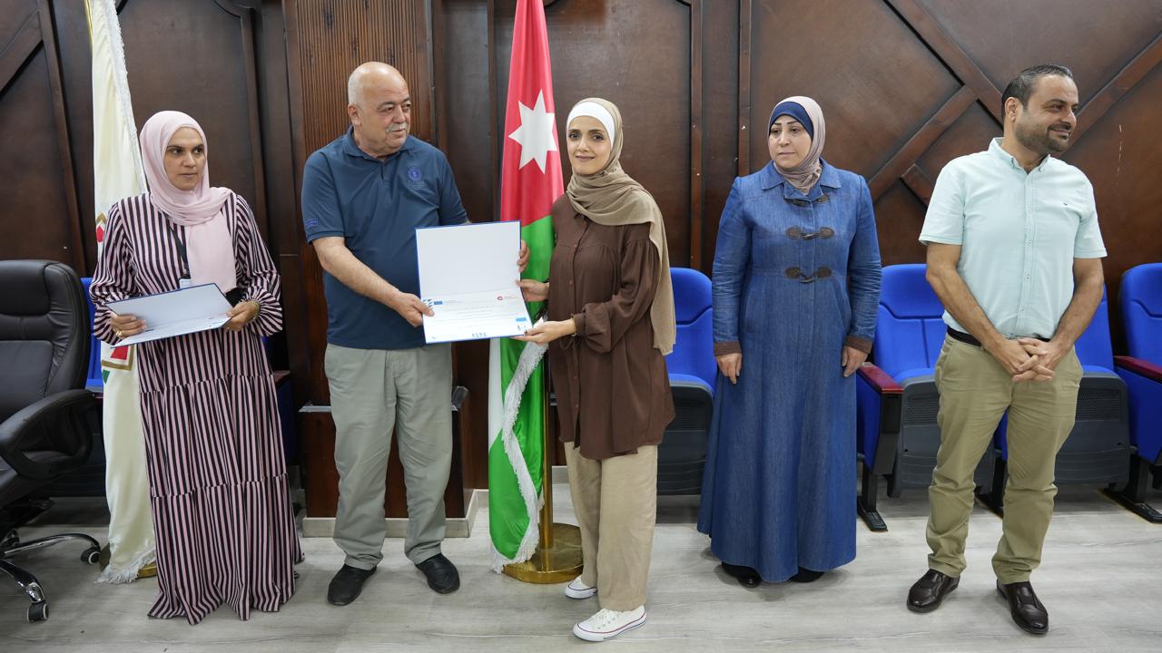 Madar Al-Saa Images 0.5121579249764956