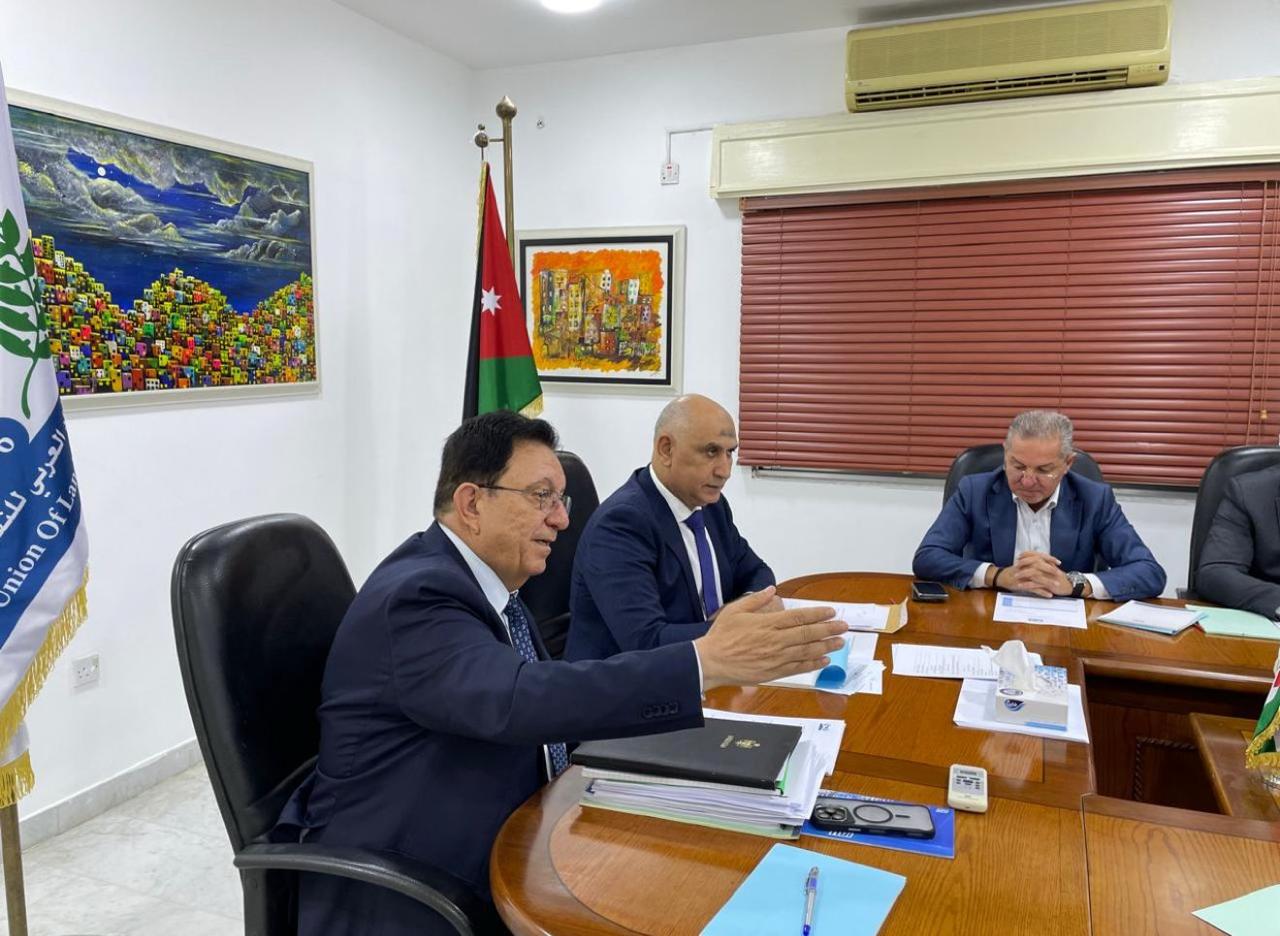 Madar Al-Saa Images 0.43211201651586095