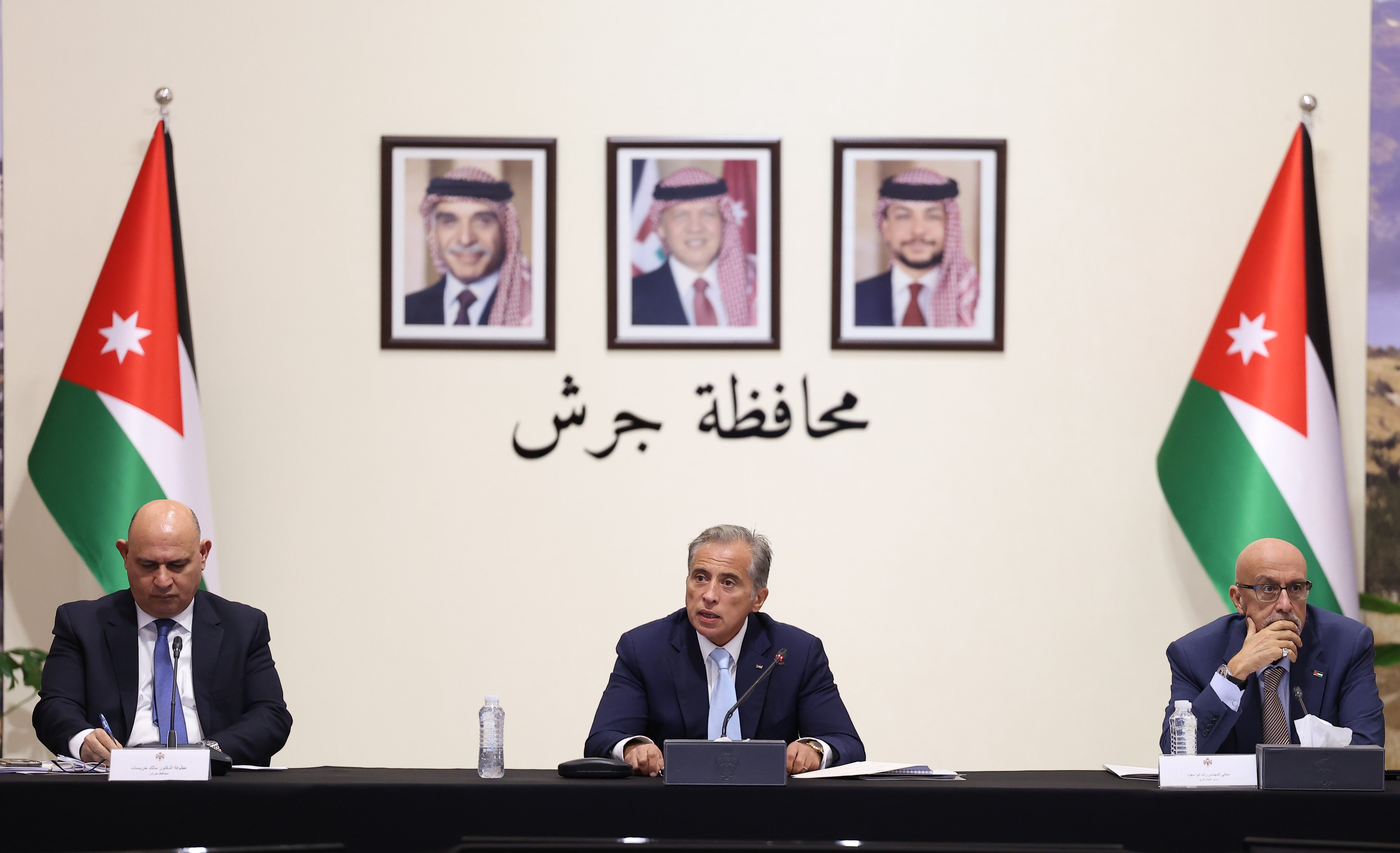 Madar Al-Saa Images 0.0022956651579203458