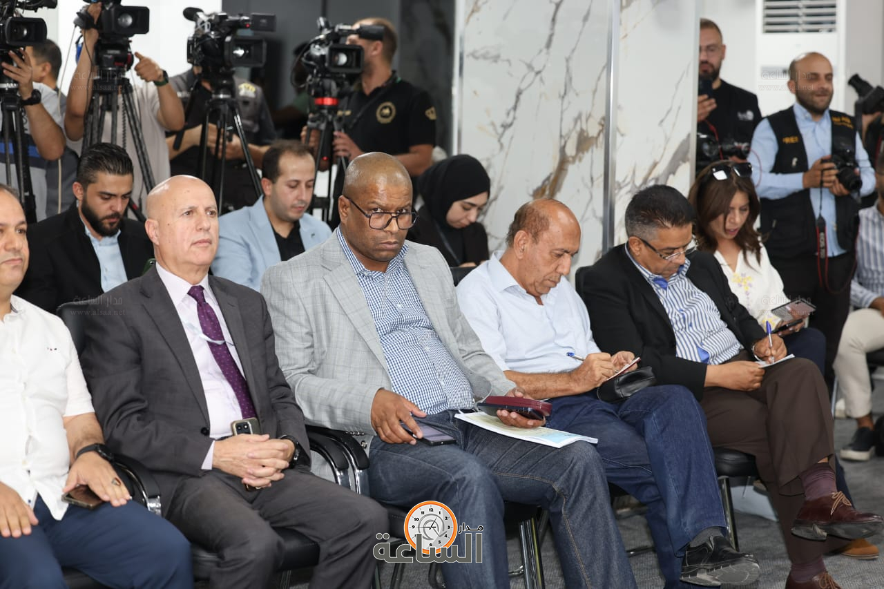 Madar Al-Saa Images 0.714010631792687