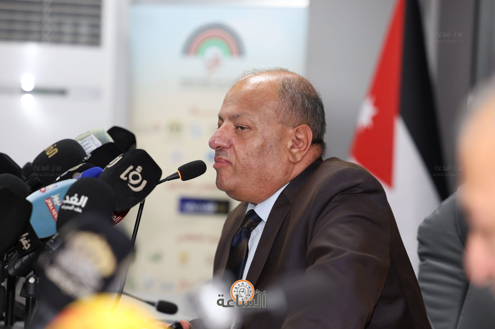 Madar Al-Saa Images 0.24954248144262436