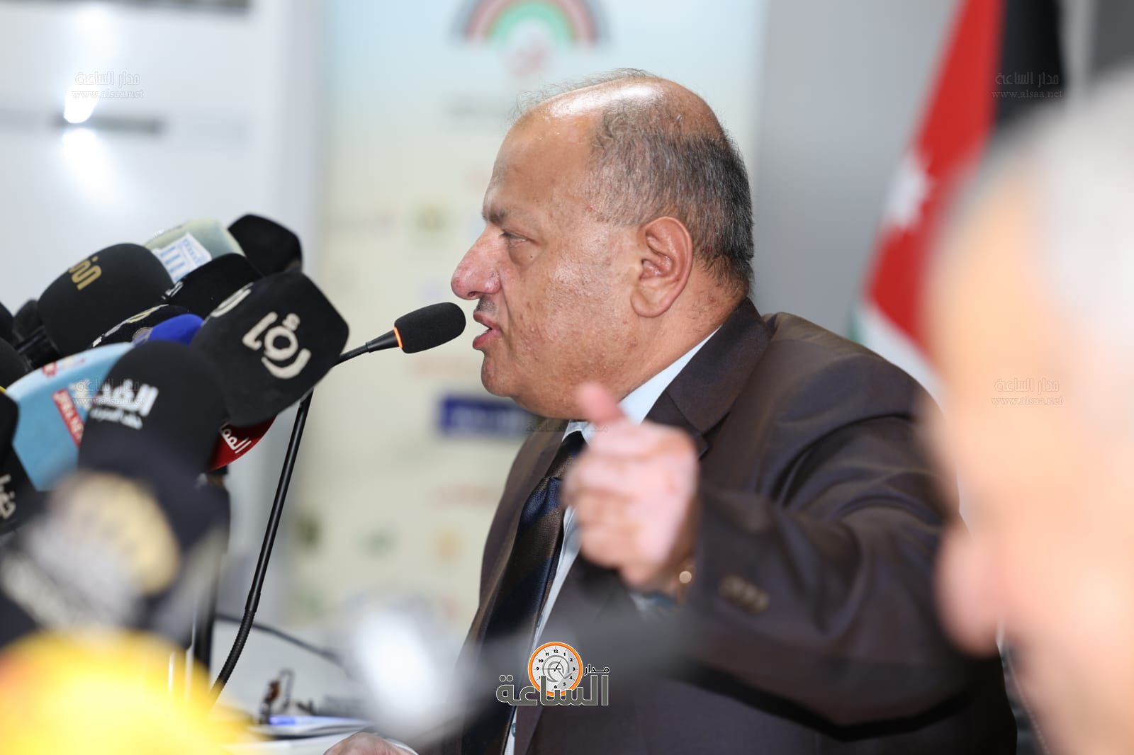 Madar Al-Saa Images 0.7467394856671496