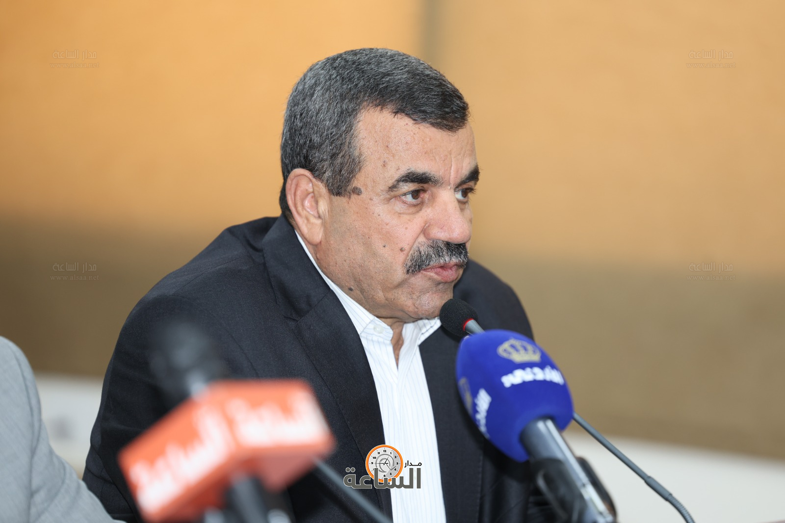 Madar Al-Saa Images 0.5660881938776515