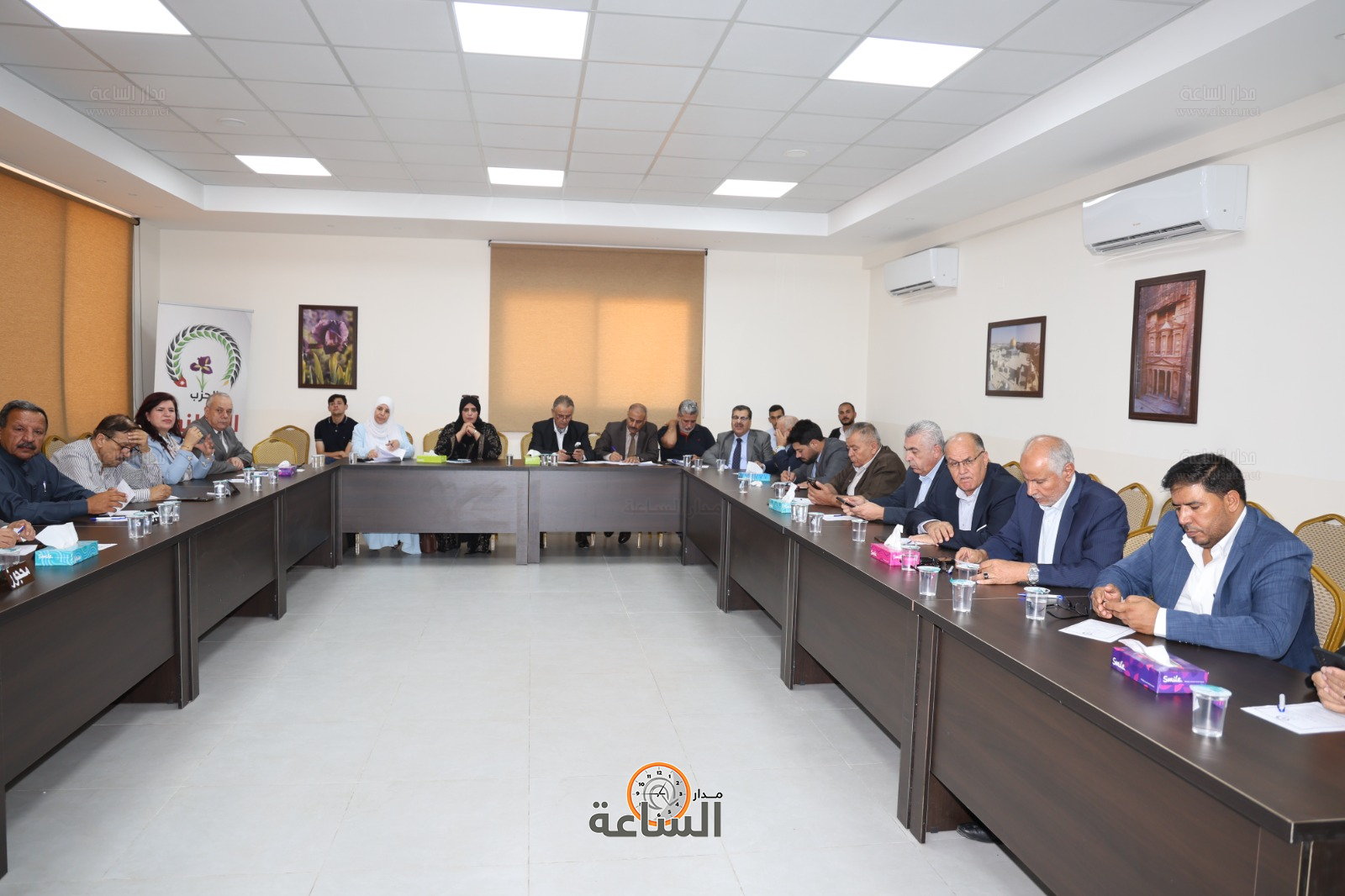 Madar Al-Saa Images 0.274457361774073