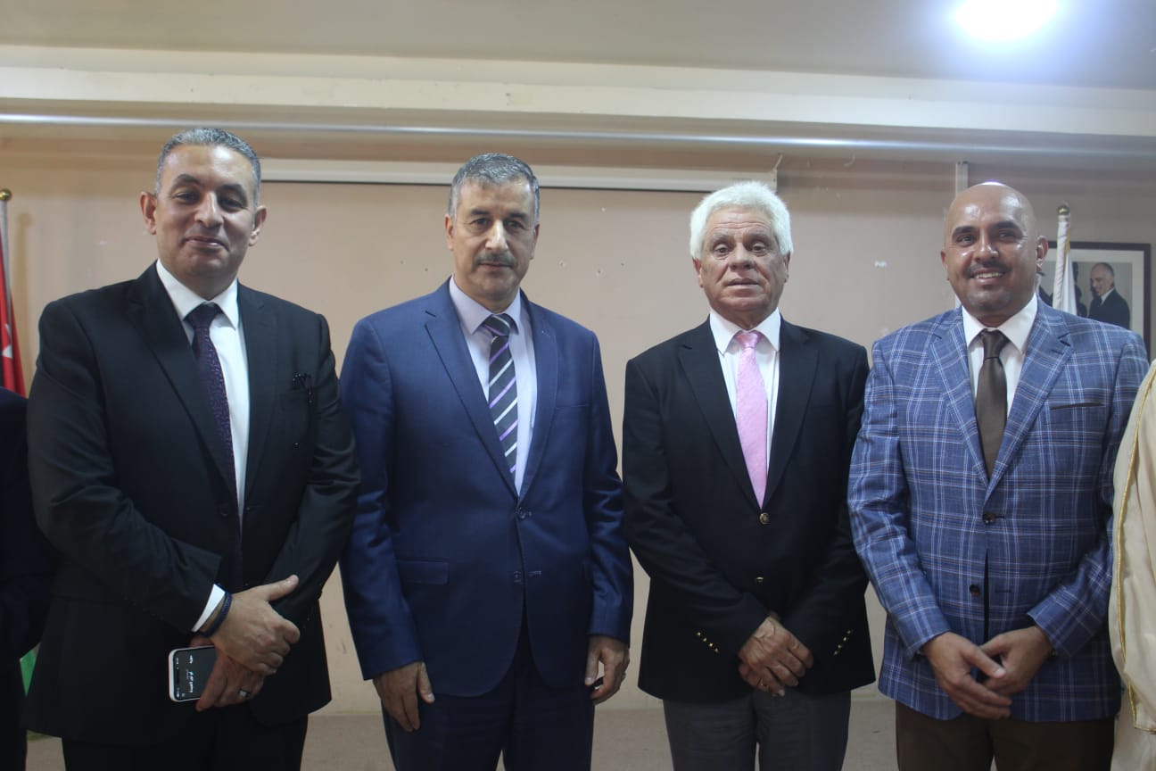 Madar Al-Saa Images 0.9012774592697275