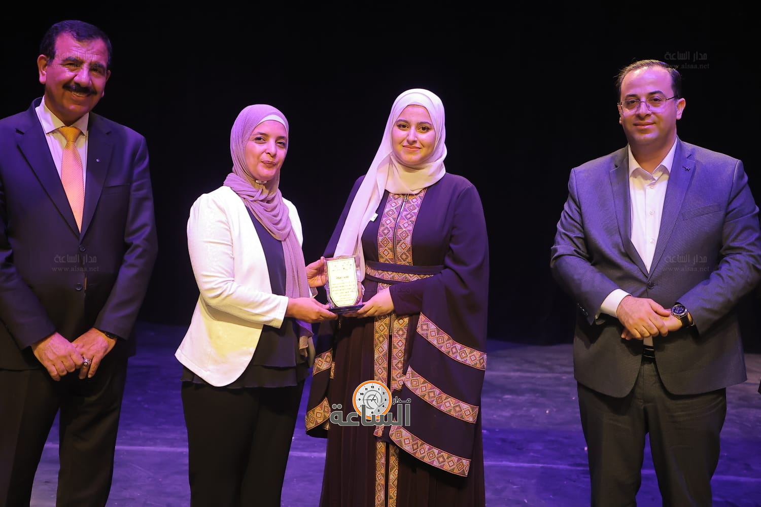 Madar Al-Saa Images 0.6451227813854638