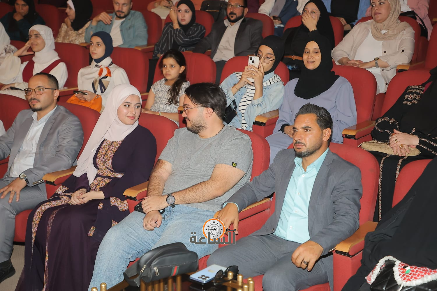 Madar Al-Saa Images 0.3311130192353181