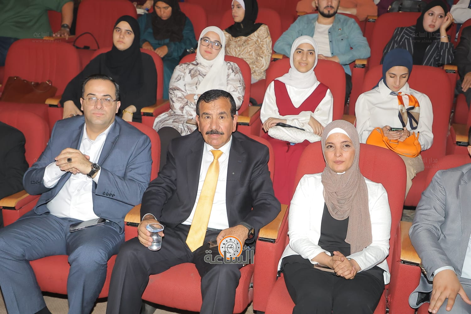 Madar Al-Saa Images 0.43493019682637246