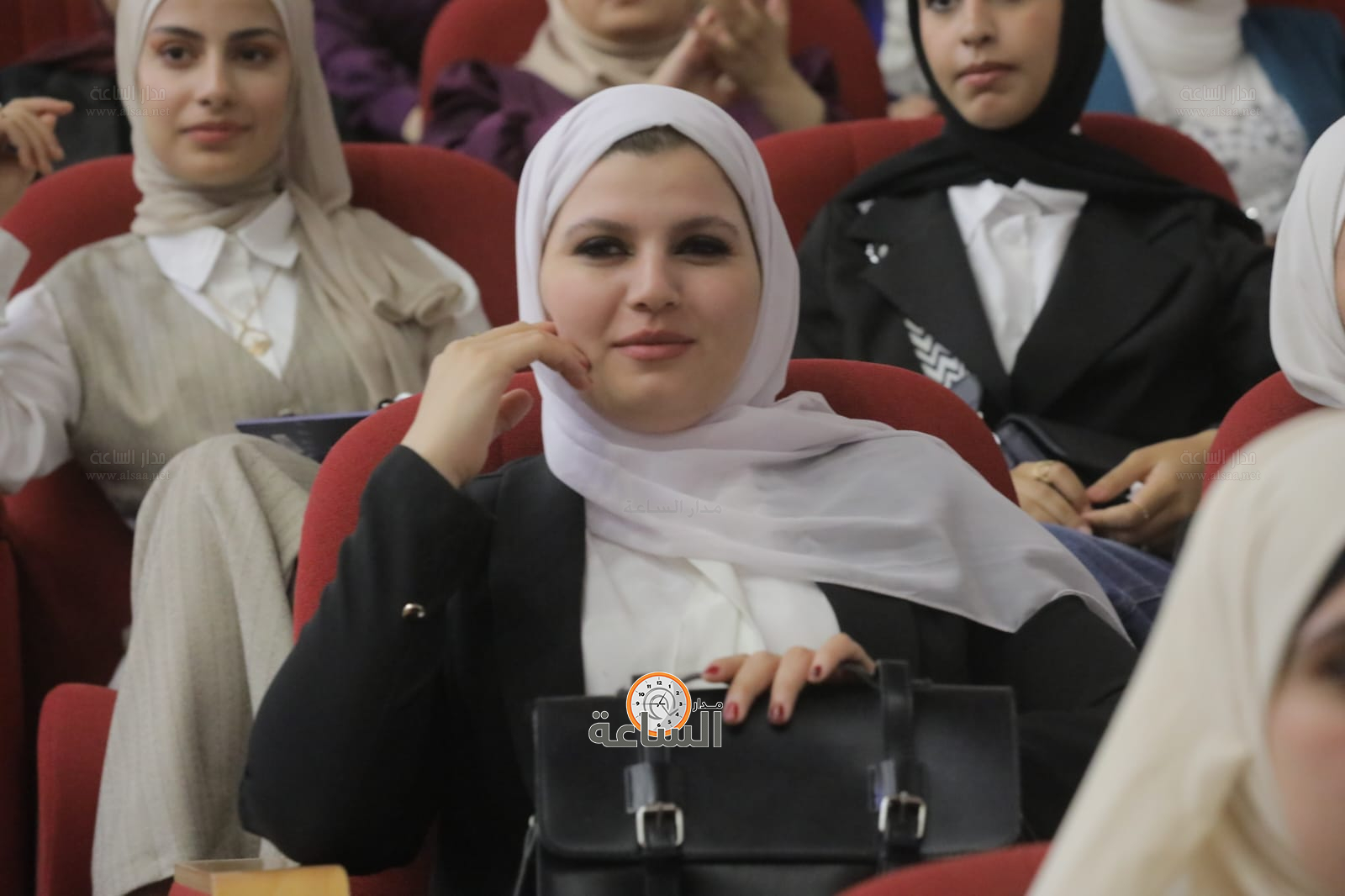 Madar Al-Saa Images 0.9161557485431644