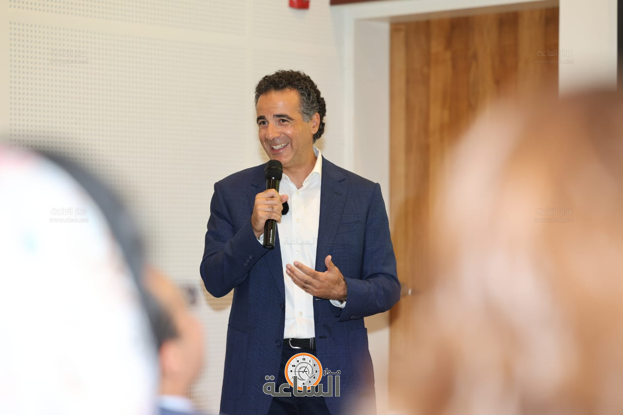 Madar Al-Saa Images 0.6588059138355528