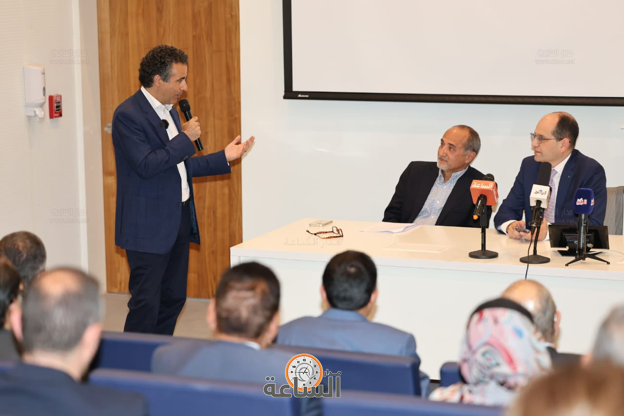 Madar Al-Saa Images 0.6814187368984812