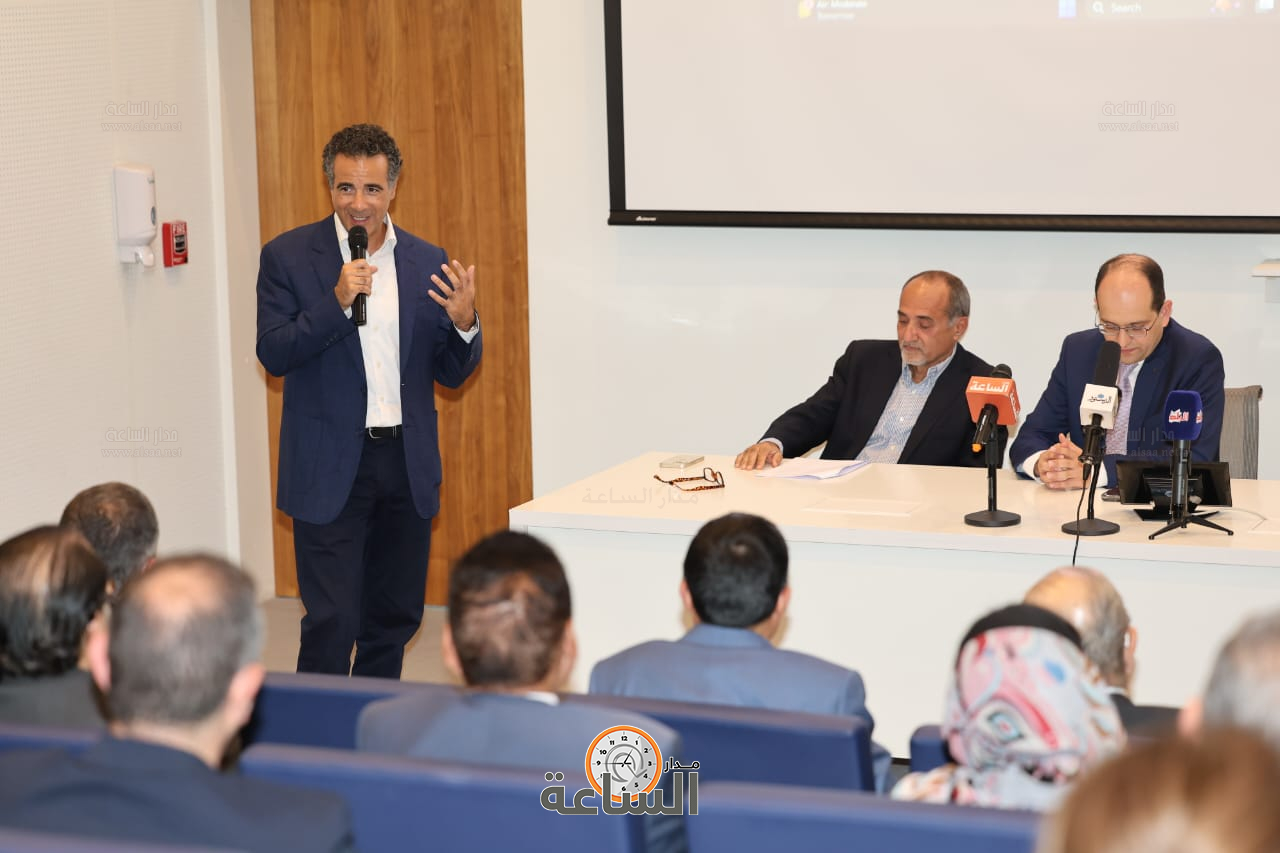 Madar Al-Saa Images 0.8120994254841052