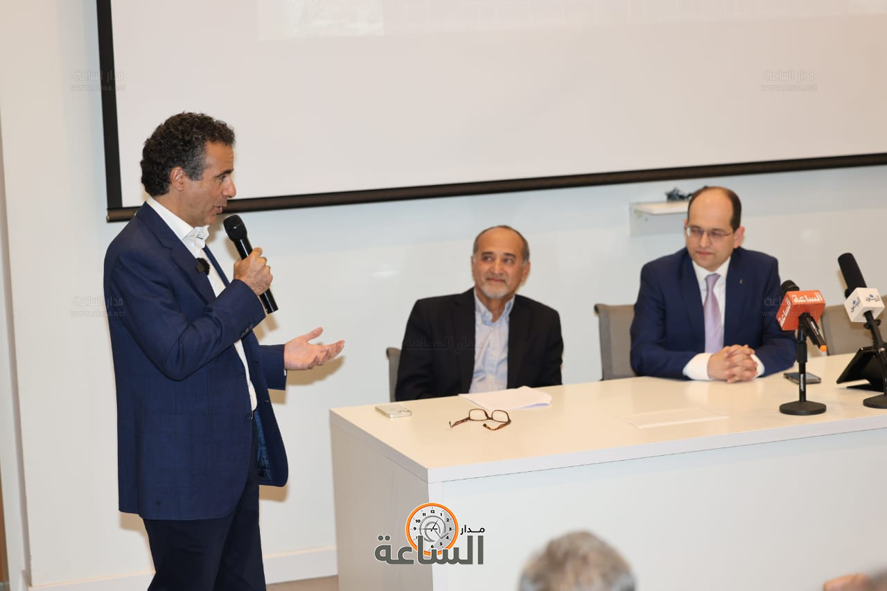 Madar Al-Saa Images 0.794694142470341